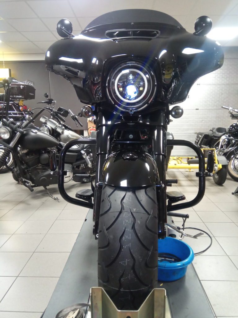 180mm Front Tire Kit HD Street glide We are the tool for your bike